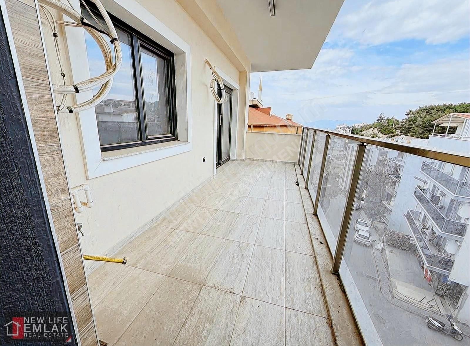 Kuşadası İkiçeşmelikte Deniz Manzaralı Satılık Daire Dubleks - Görsel 16