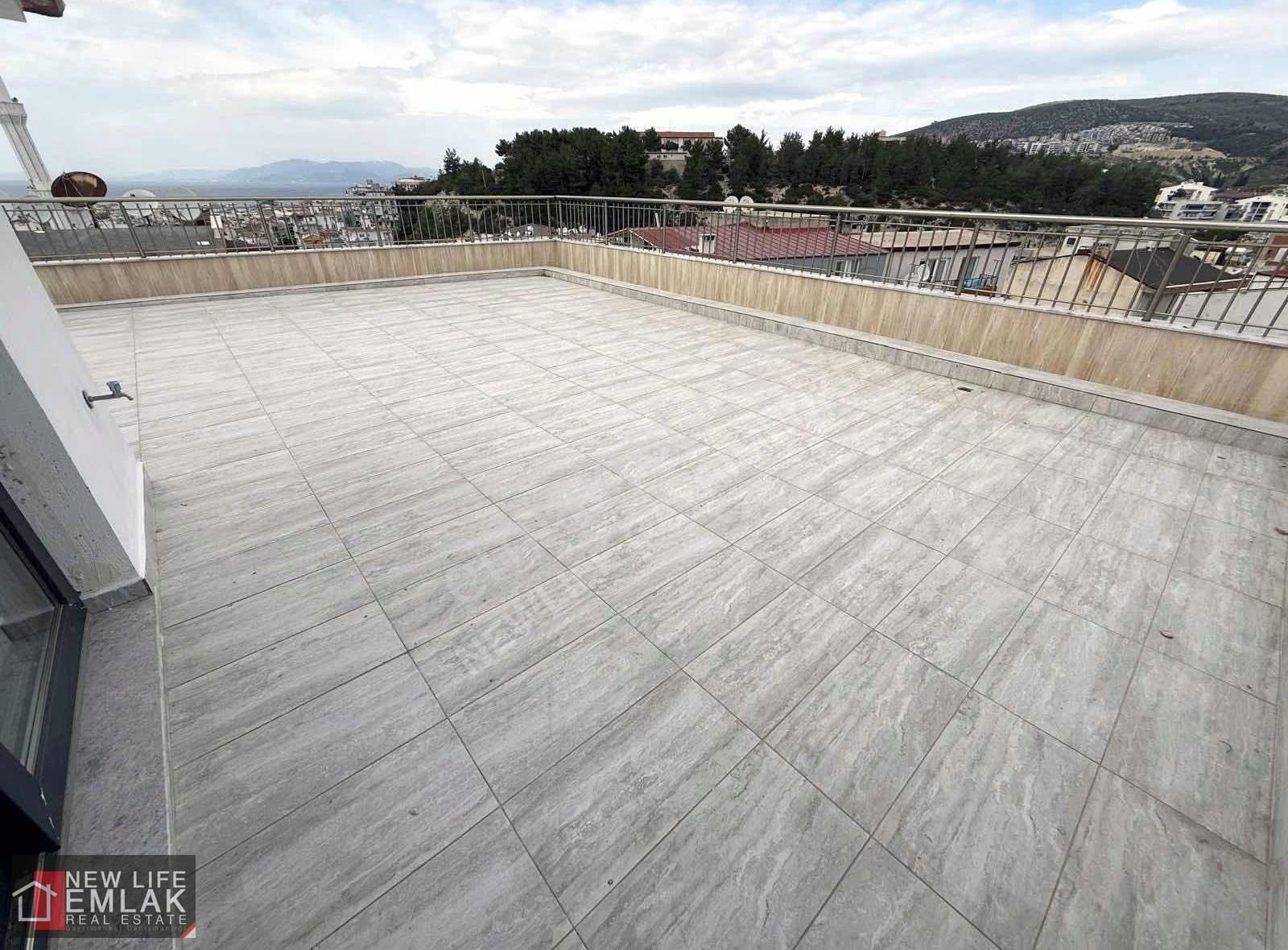 Kuşadası İkiçeşmelikte Deniz Manzaralı Satılık Daire Dubleks - Görsel 18