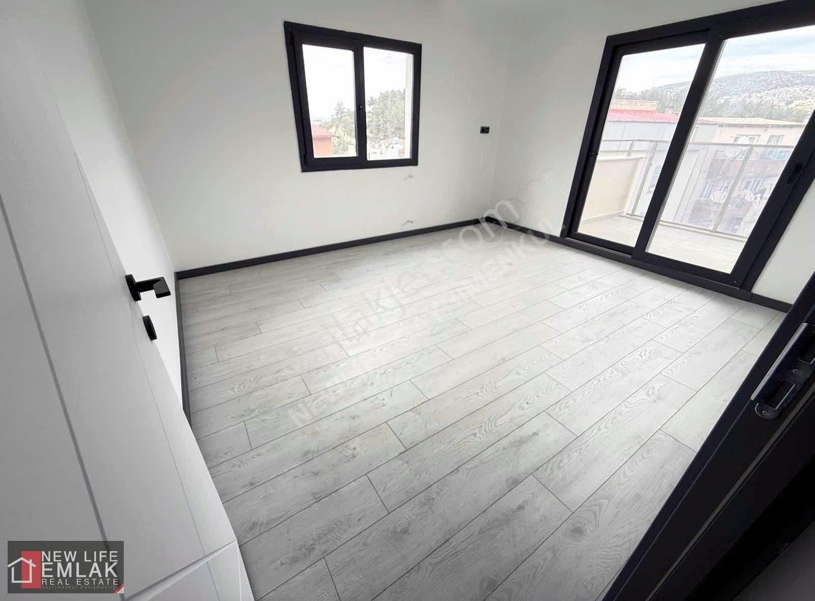 Kuşadası İkiçeşmelikte Deniz Manzaralı Satılık Daire Dubleks - Görsel 14