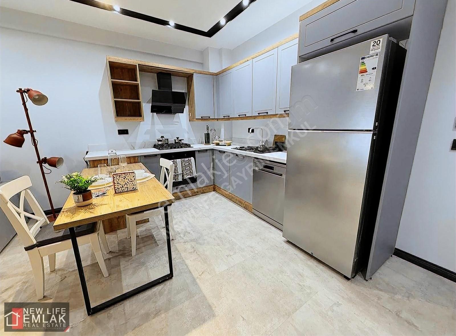 Kuşadası Merkezde Havuzlu Sitede Satılık Daire - Görsel 17