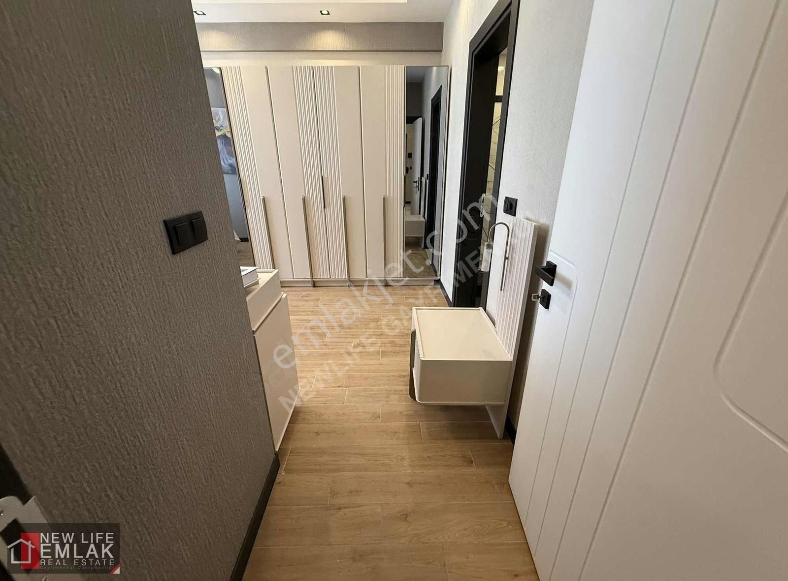 Kuşadası Merkezde Havuzlu Sitede Kapalı Otoparklı Satılık Daire - Görsel 27