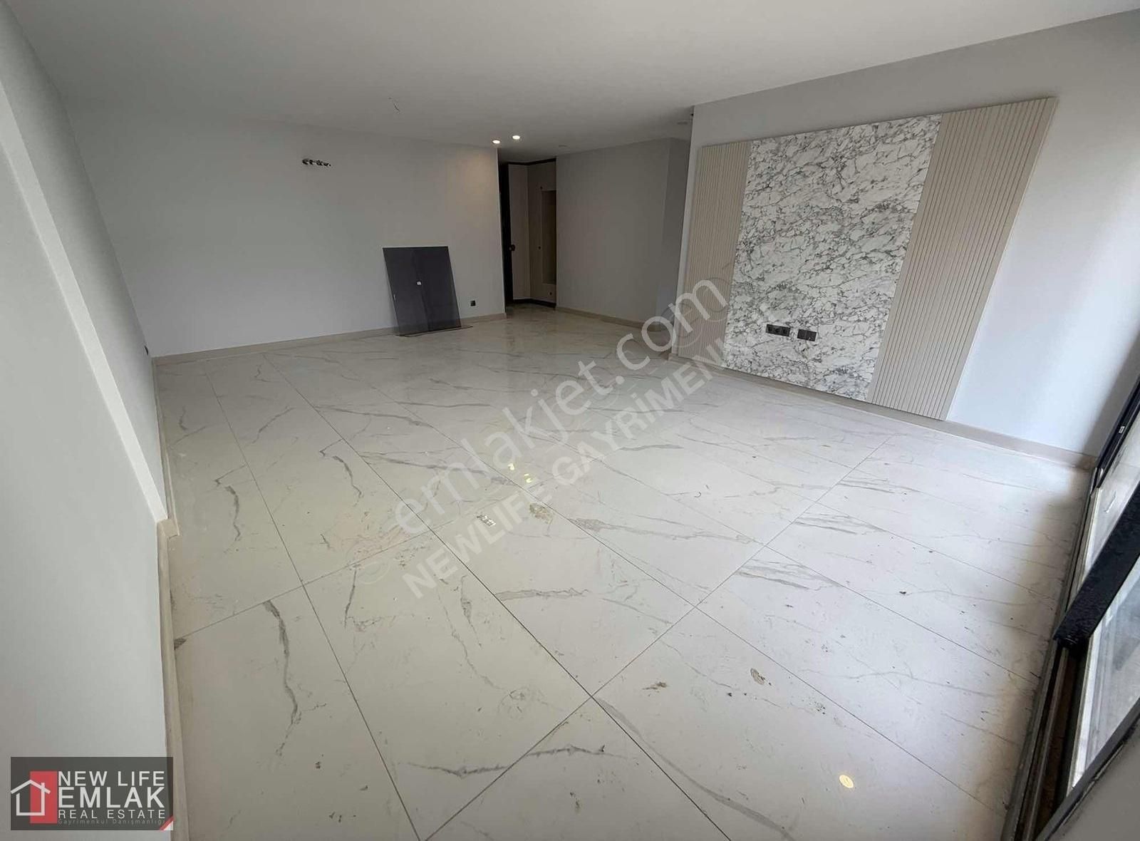 Kuşadası Garaj Arkasında Satılık 3+1 Sıfır Daire - Görsel 19