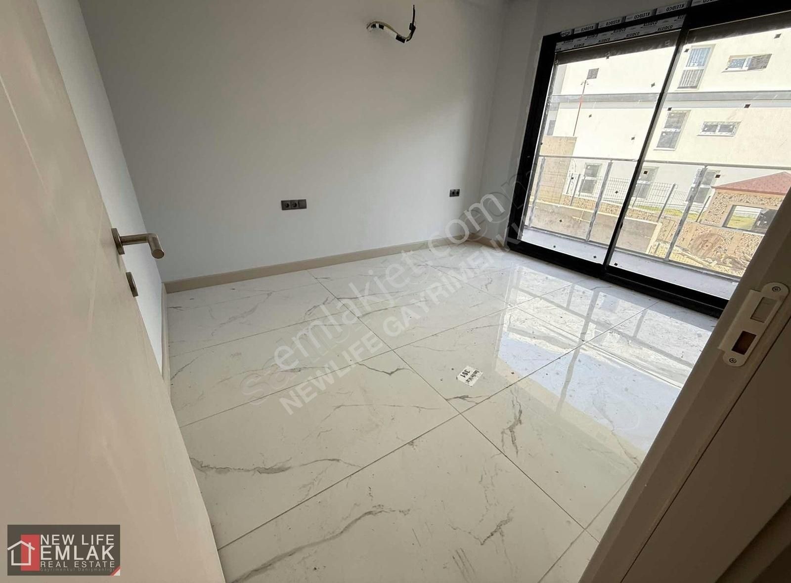 Kuşadası Garaj Arkasında Satılık 3+1 Sıfır Daire - Görsel 10