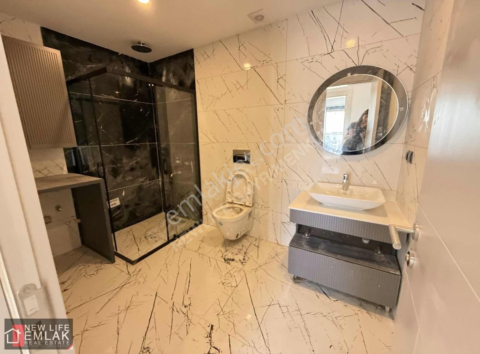 Kuşadası Garaj Arkasında Satılık 3+1 Sıfır Daire - Görsel 38