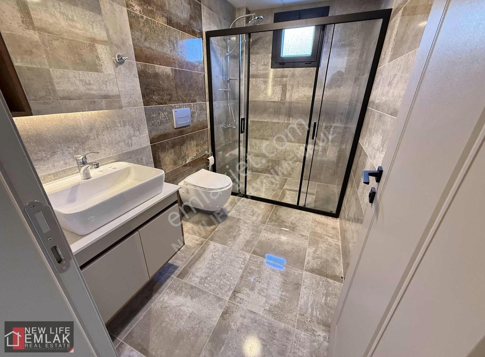 Kuşadası Garaj Arkasında Satılık 3+1 Sıfır Daire - Görsel 31