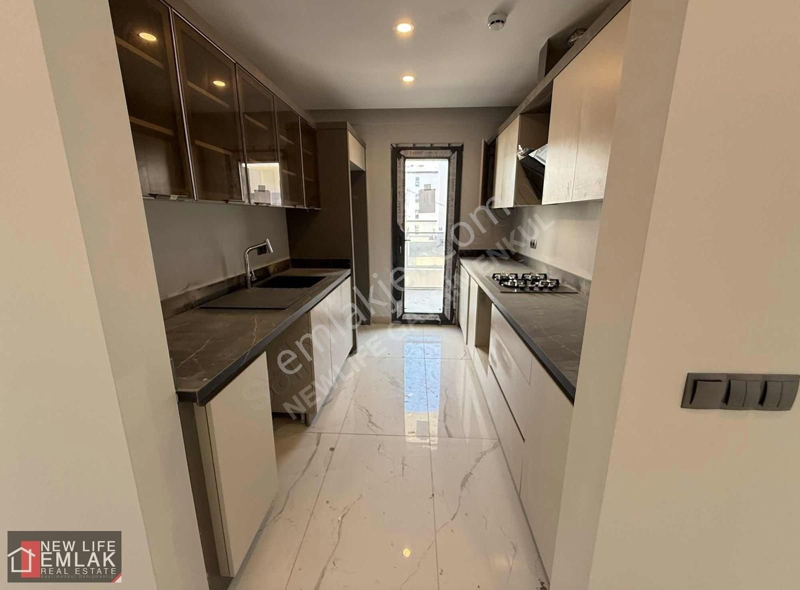 Kuşadası Garaj Arkasında Satılık 3+1 Sıfır Daire - Görsel 39