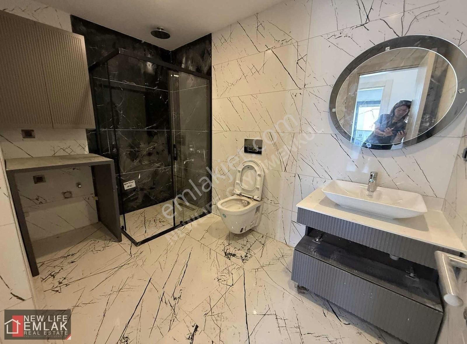 Kuşadası Garaj Arkasında Satılık 3+1 Sıfır Daire - Görsel 17