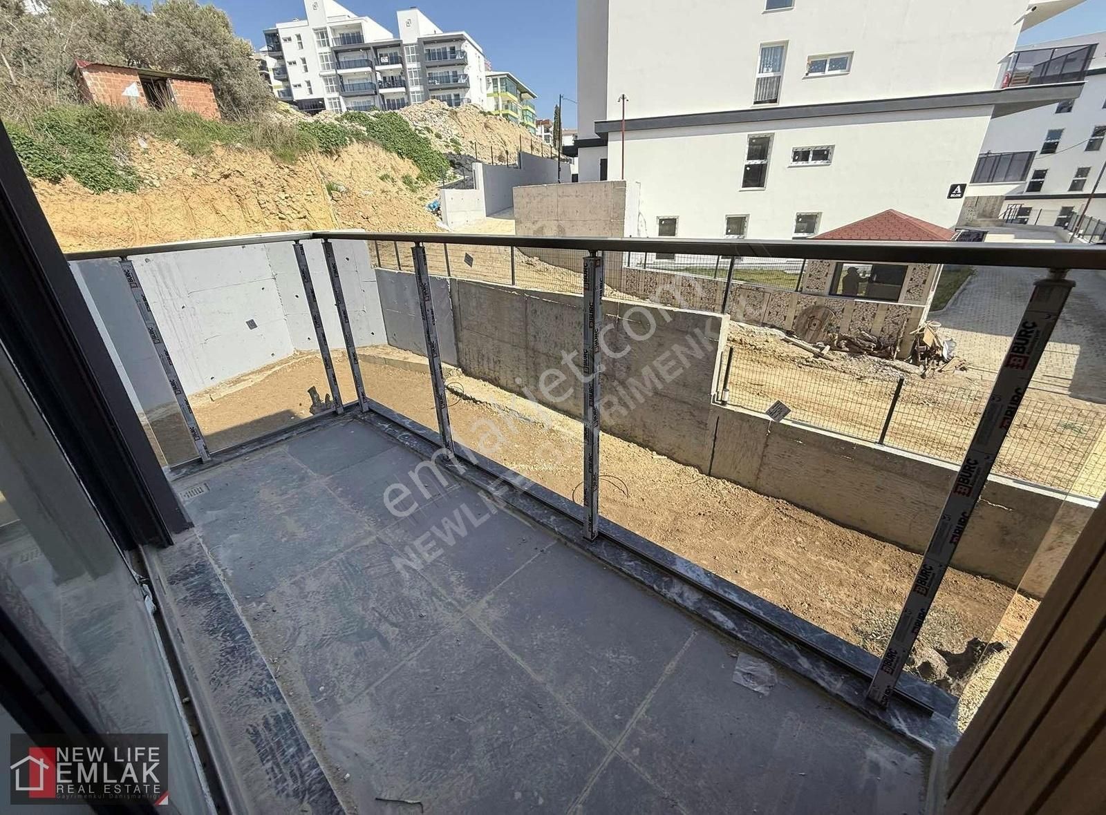 Kuşadası Garaj Arkasında Satılık 3+1 Sıfır Daire - Görsel 7