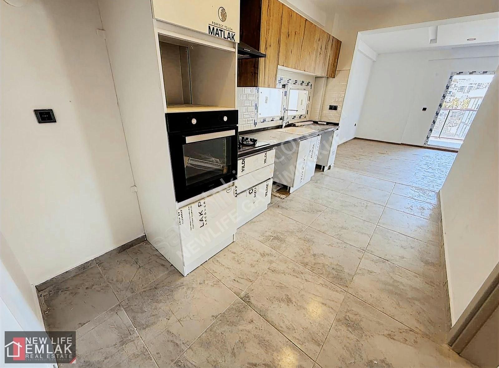 Kuşadası Garaj Arkası Satılık 3+1 Sıfır Bina - Görsel 18