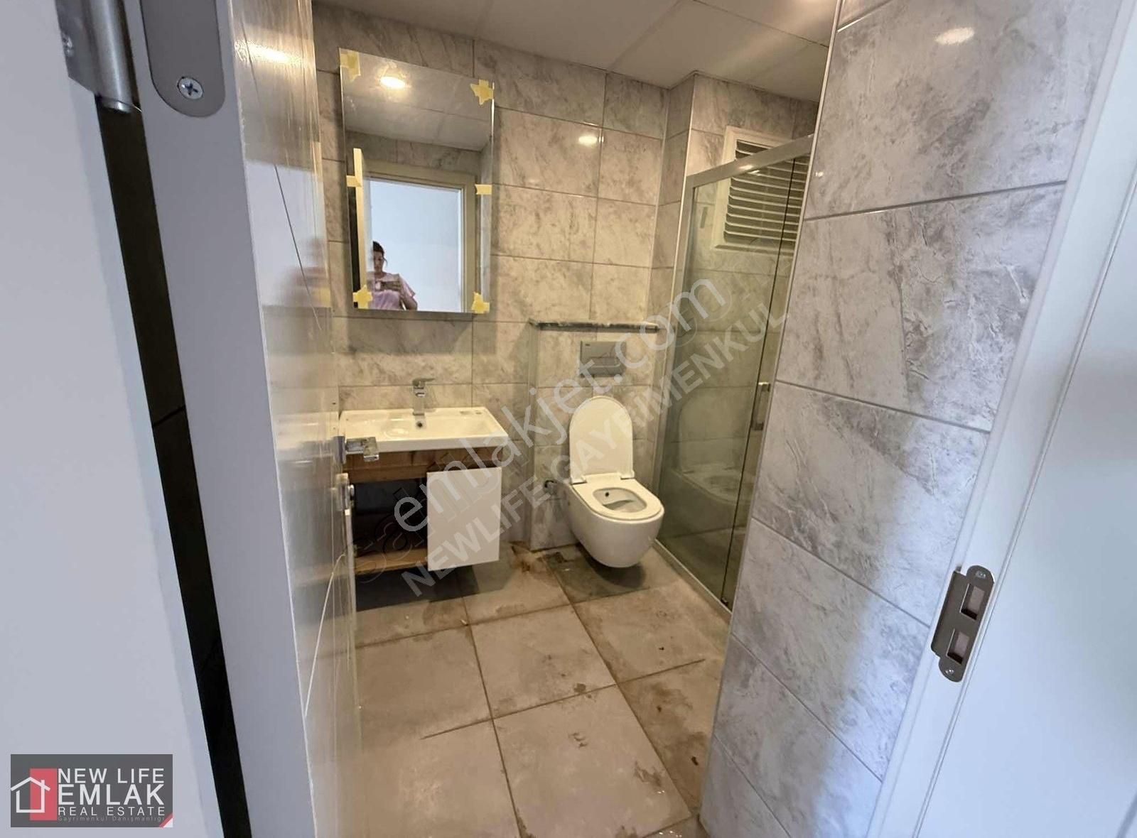 Kuşadası Garaj Arkası Satılık 3+1 Sıfır Bina - Görsel 13