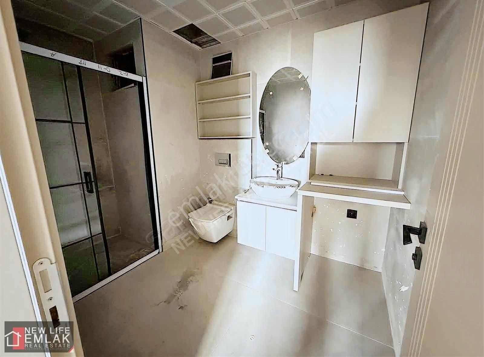 Kuşadası Havuzlu Site İçerisinde Deniz Manzaralı 2+1 Daire - Görsel 15