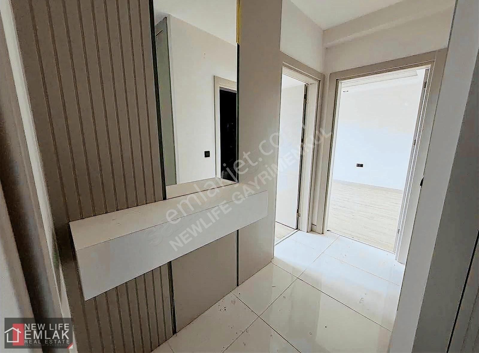 Kuşadası Havuzlu Site İçerisinde Deniz Manzaralı 2+1 Daire - Görsel 37