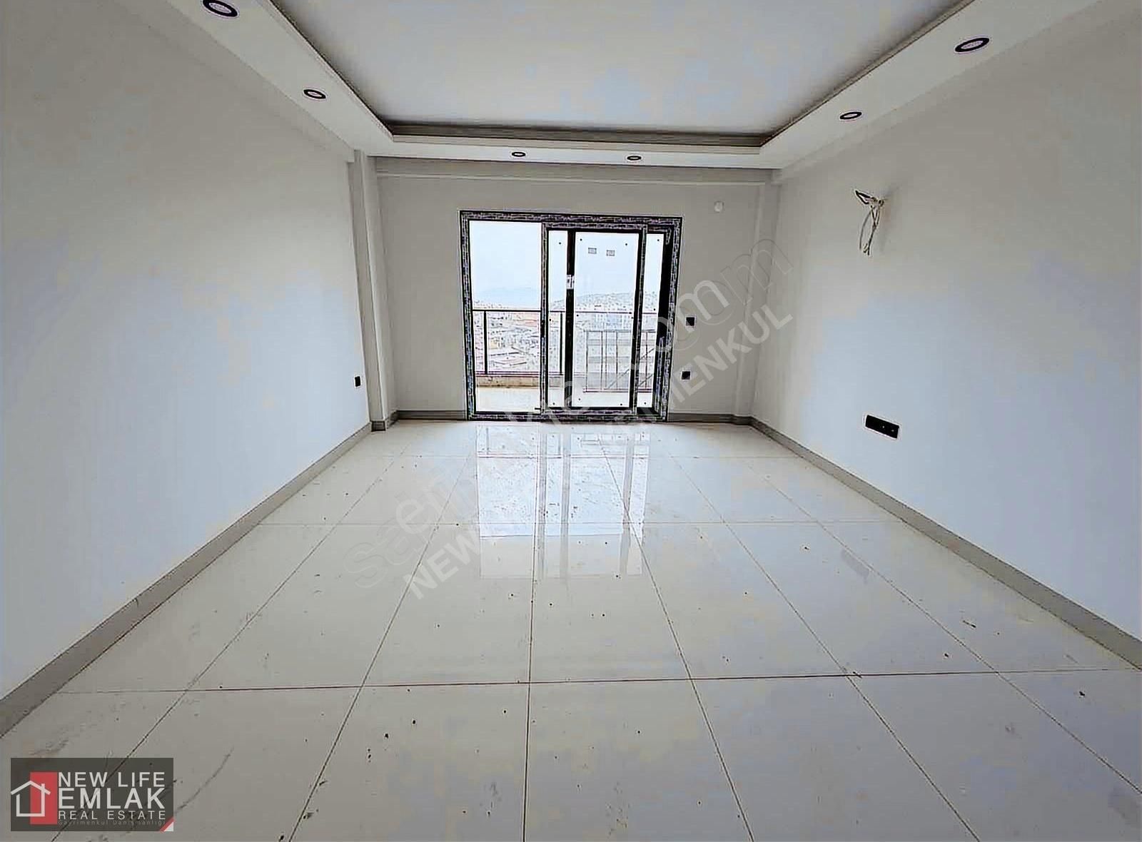 Kuşadası Havuzlu Site İçerisinde Deniz Manzaralı 2+1 Daire - Görsel 30