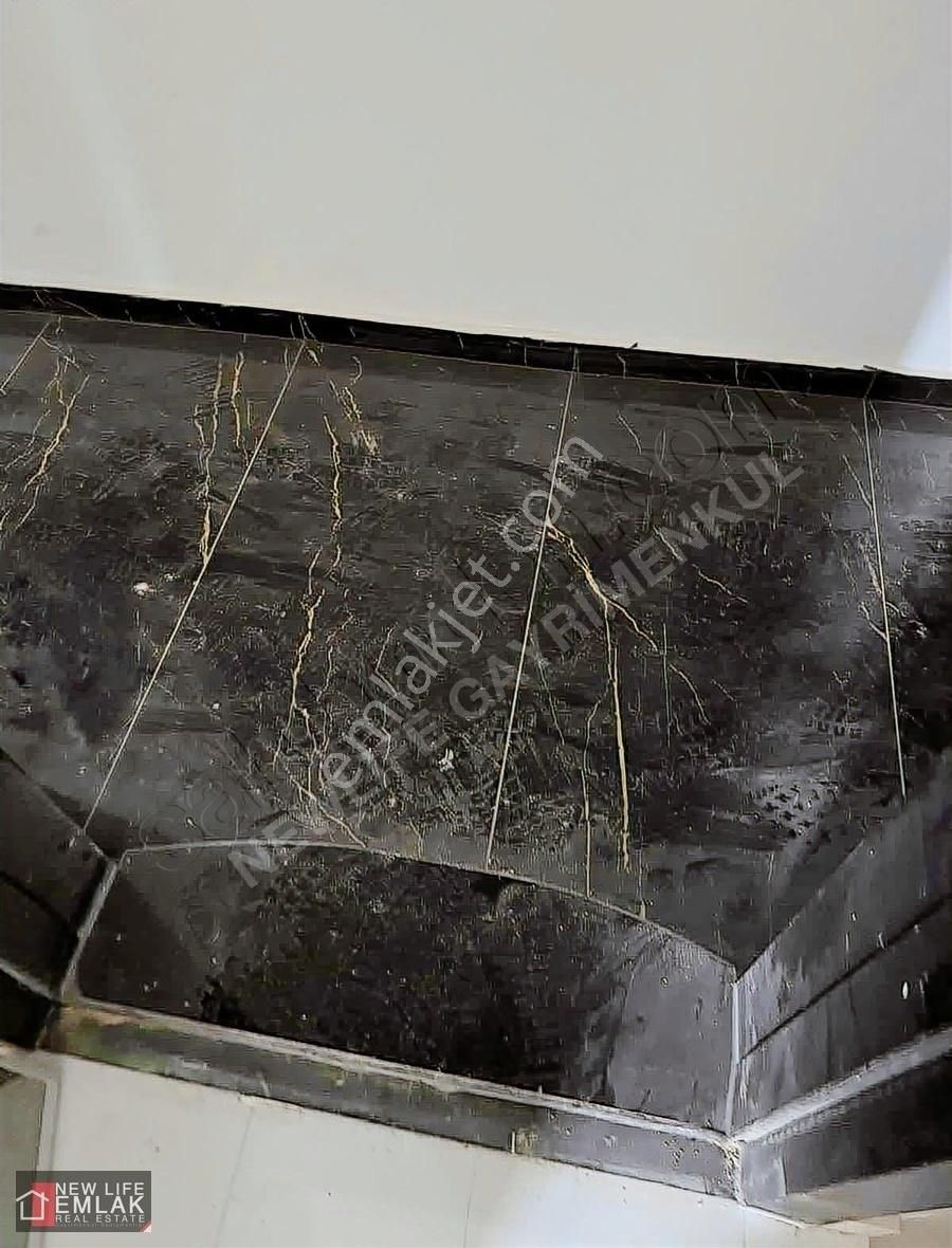 Kuşadası Havuzlu Site İçerisinde Deniz Manzaralı 2+1 Daire - Görsel 8