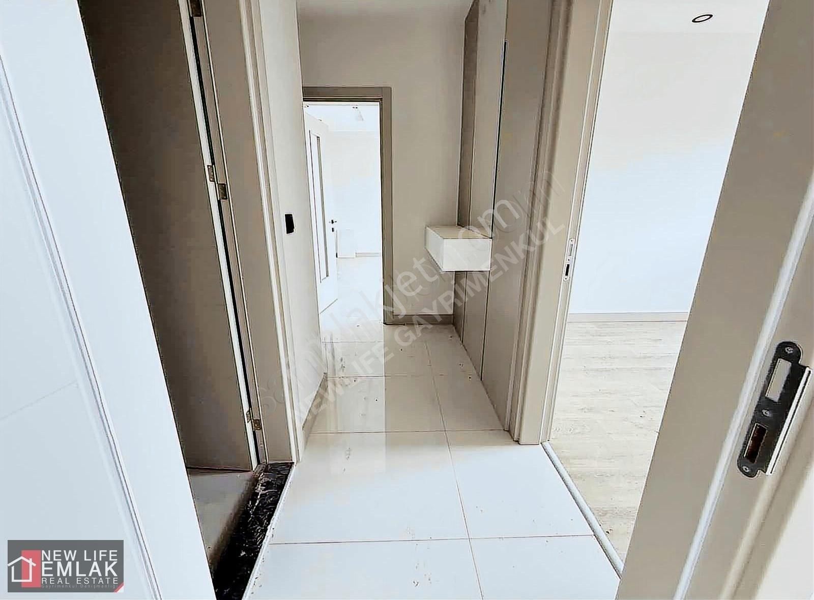 Kuşadası Havuzlu Site İçerisinde Deniz Manzaralı 2+1 Daire - Görsel 20