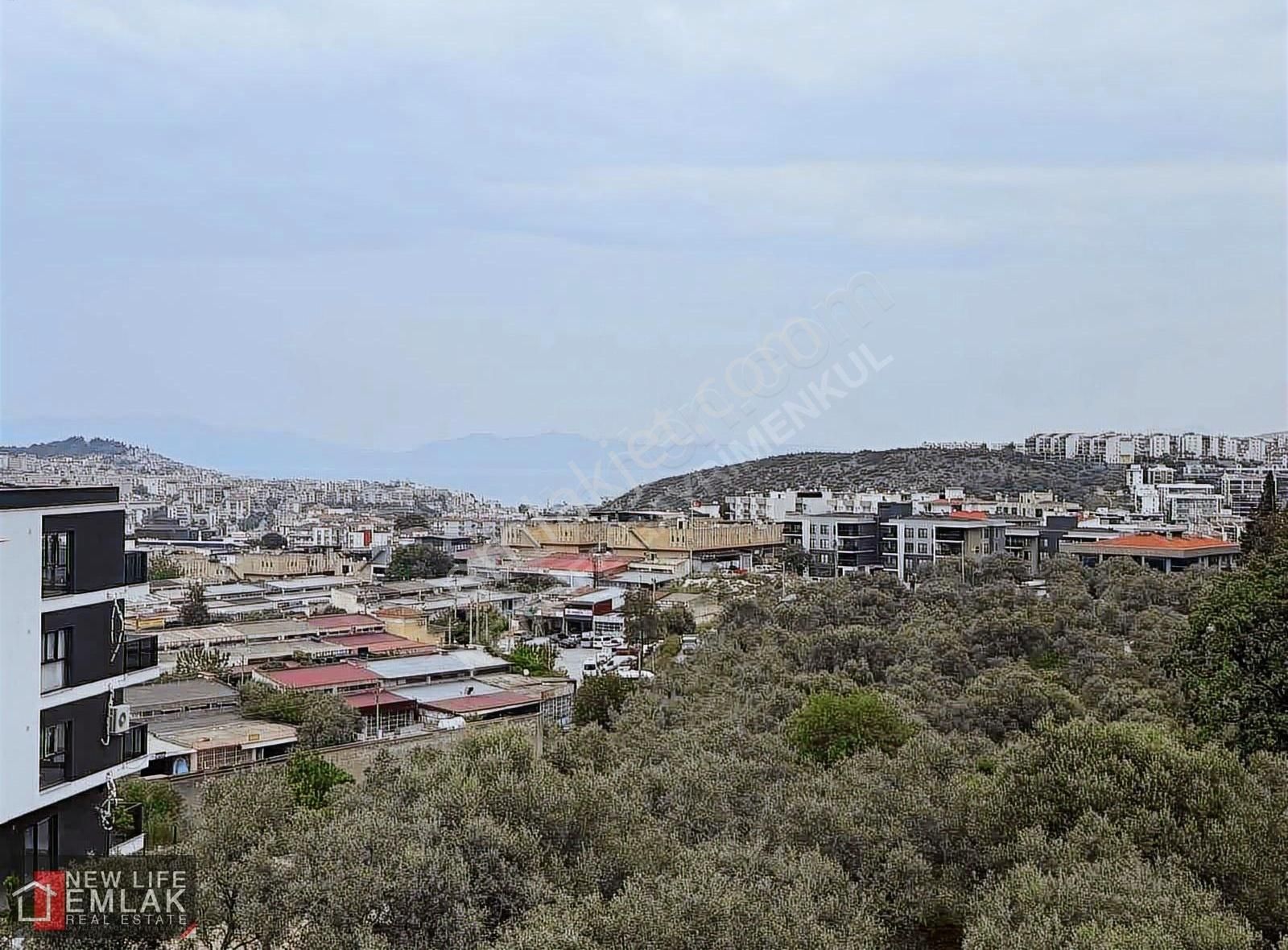 Kuşadası Havuzlu Site İçerisinde Deniz Manzaralı 2+1 Daire - Görsel 21