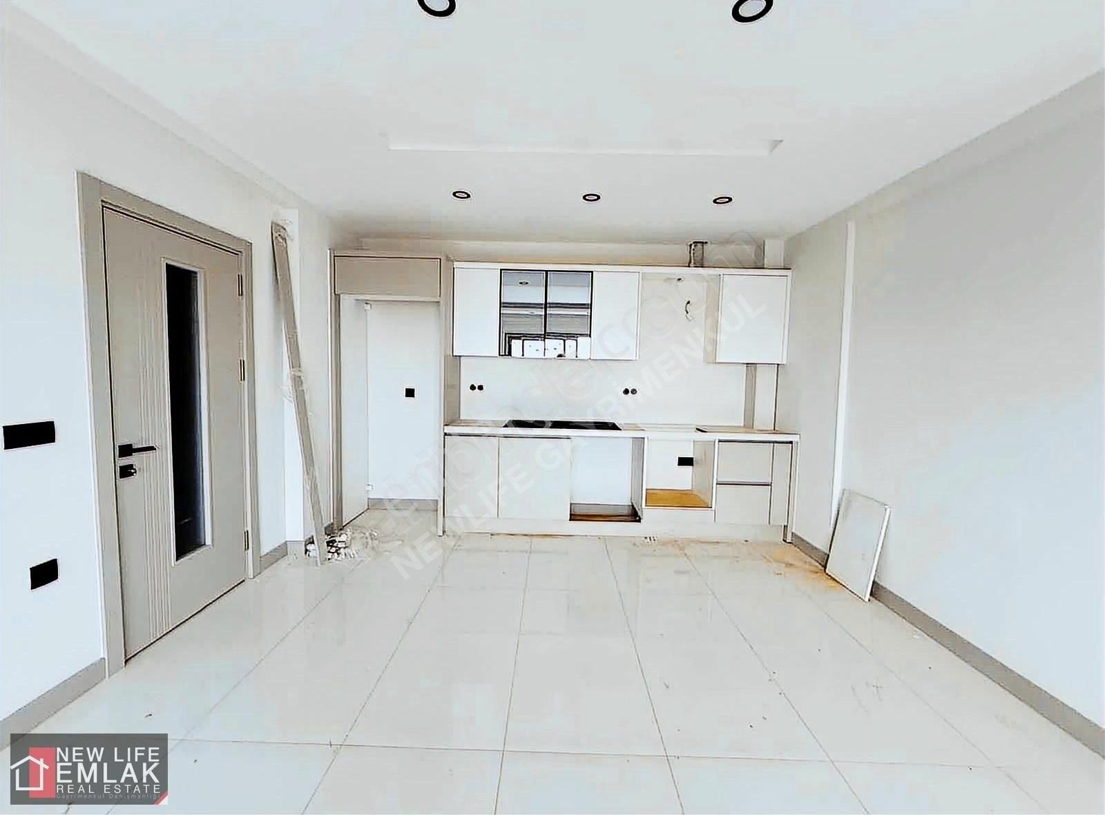 Kuşadası Havuzlu Site İçerisinde Deniz Manzaralı 2+1 Daire - Görsel 12