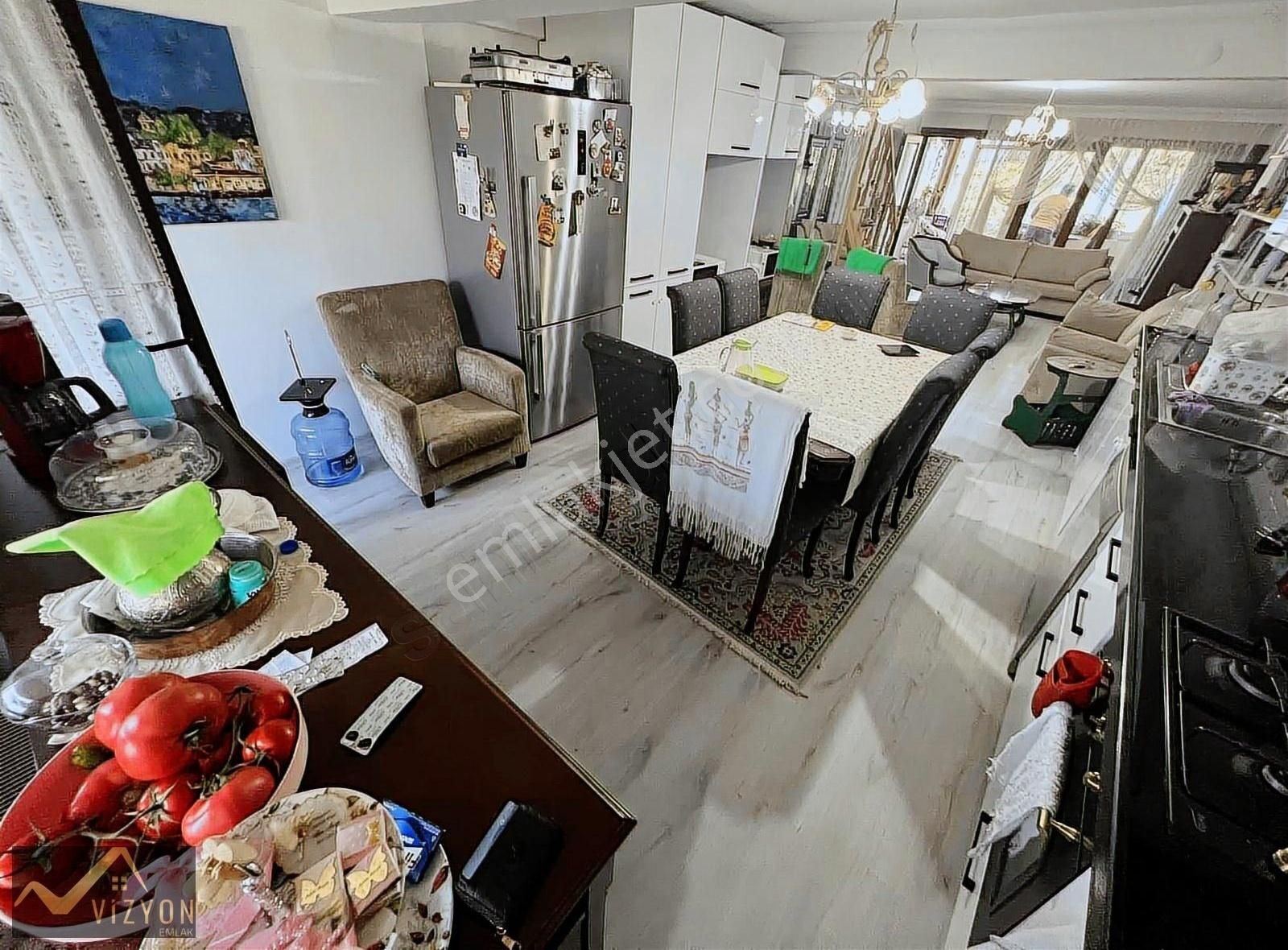 Vizyon Emlak'tan Site İçerisinde Bahçe Kullanımlı Denize Sıfır - Görsel 14