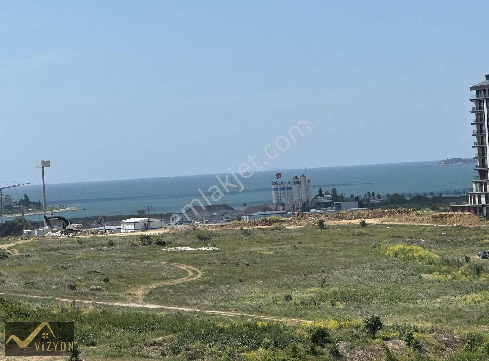 Vizyon Emlaktan 4+1 240 M2 Site İçi Sahile Yürüme Mesafesi