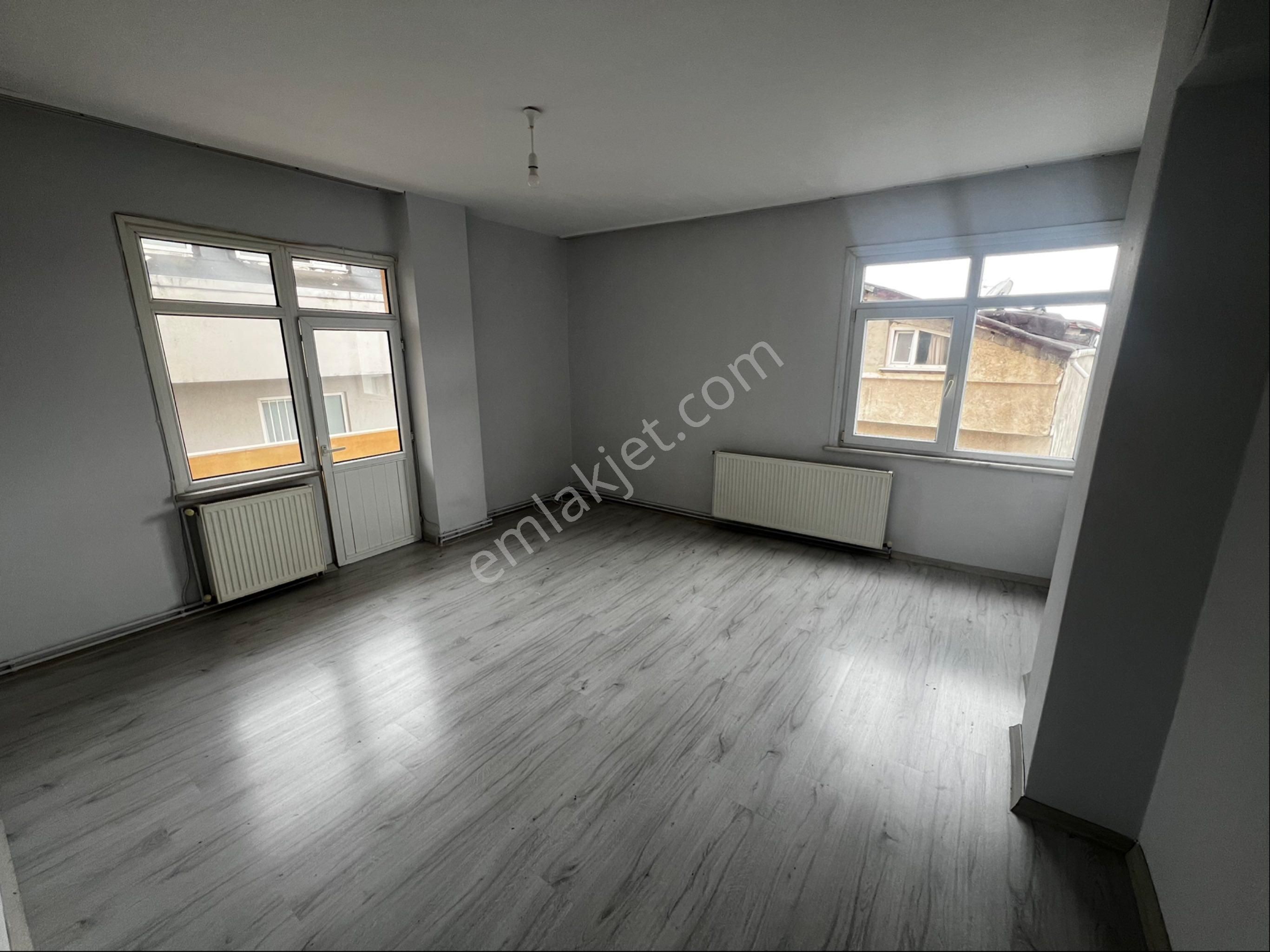 Naz Emlaktan Mimar Sinan Mahallesinde Deniz Manzaralı 2+1 Kiralık Daire