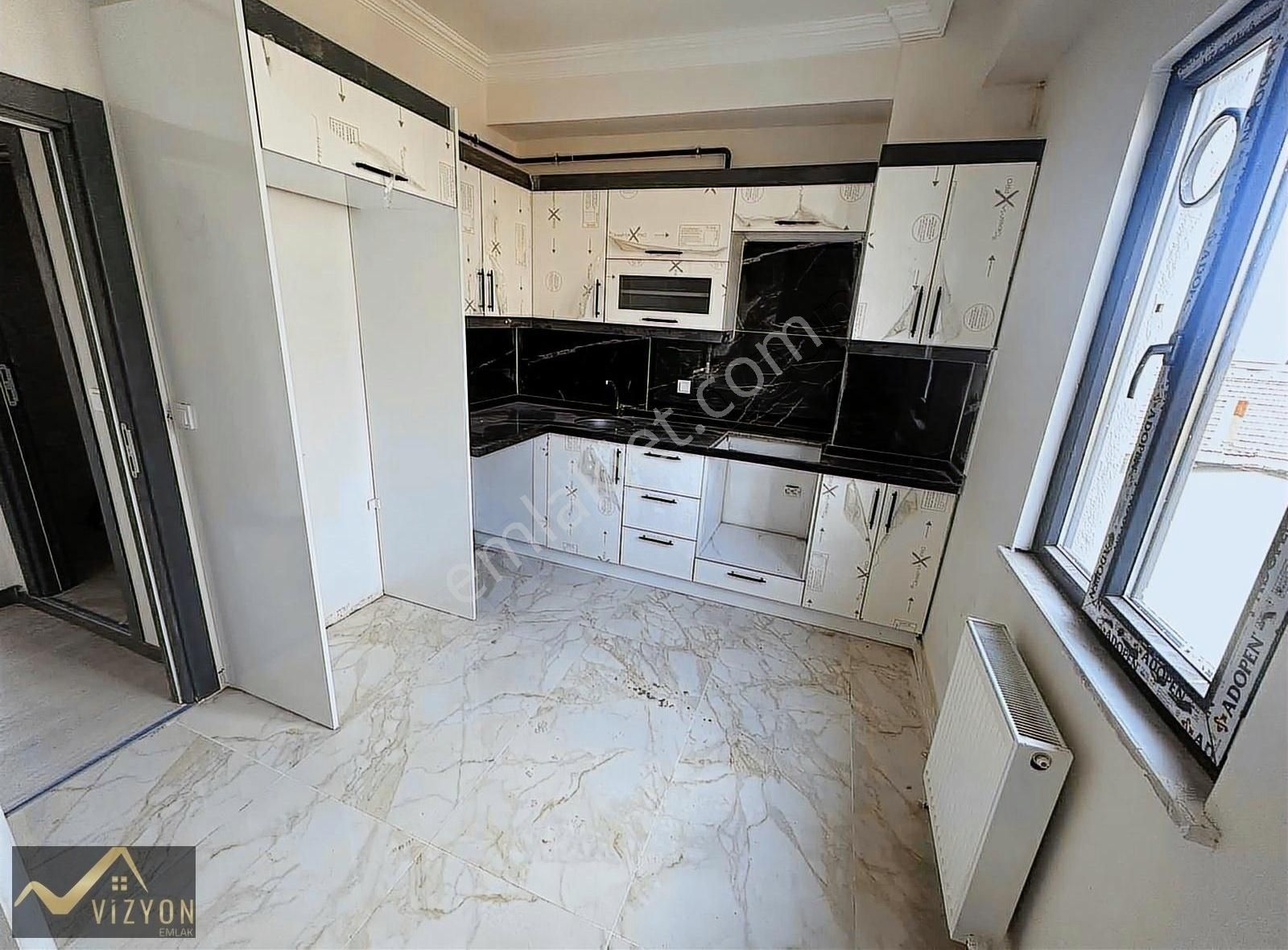 Vizyon Emlak'tan 2+1 Kiralık 85 M2 1. Kat Ara Kat
