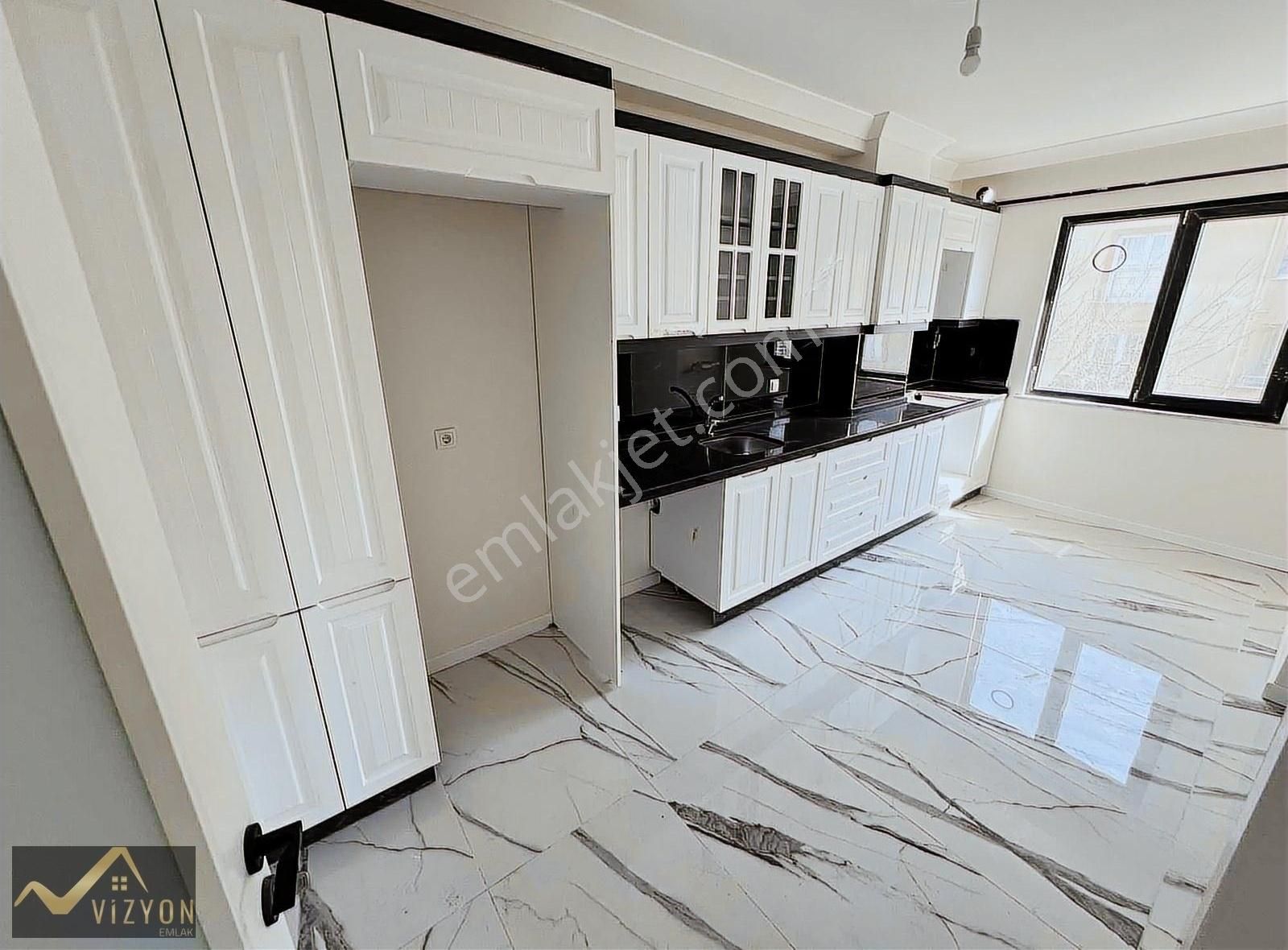 Vizyon Emlak'tan Marmaraya Yakın Cadde Üzerinde 4+1 Dubleks - Görsel 15