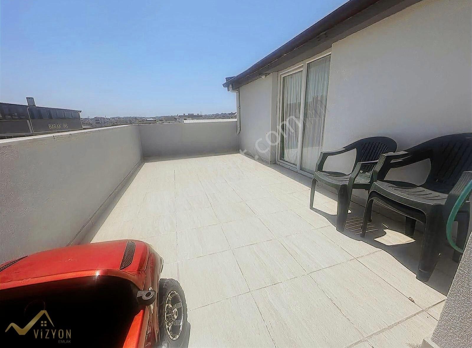Vizyon Emlaktan İki Aileye Uygun 240 M2 Dublex 5+2 - Görsel 2