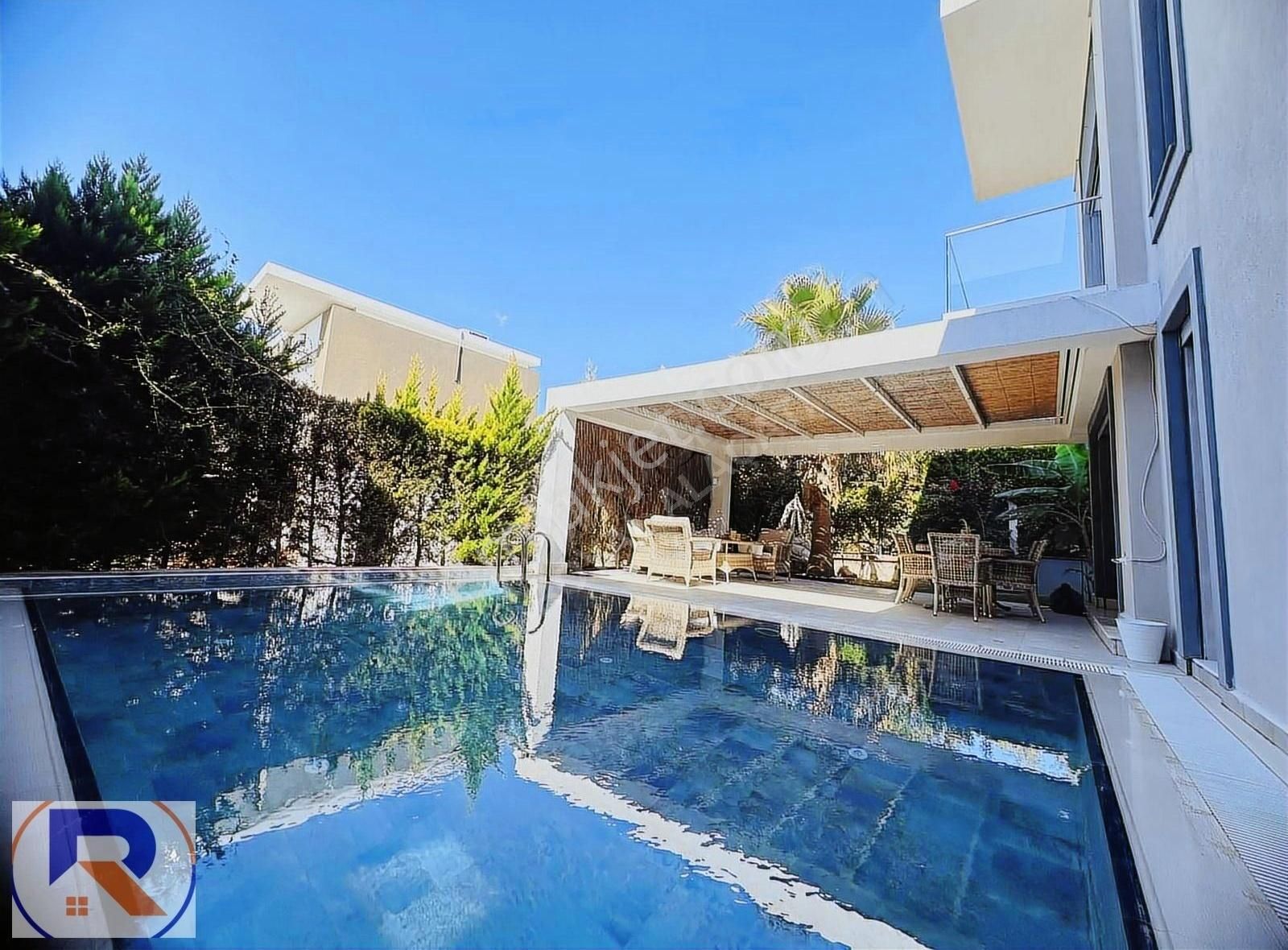 Şifne De Denize Yürüme Mesafesinde Havuzlu 3+1 Satılık Villa - Görsel 17