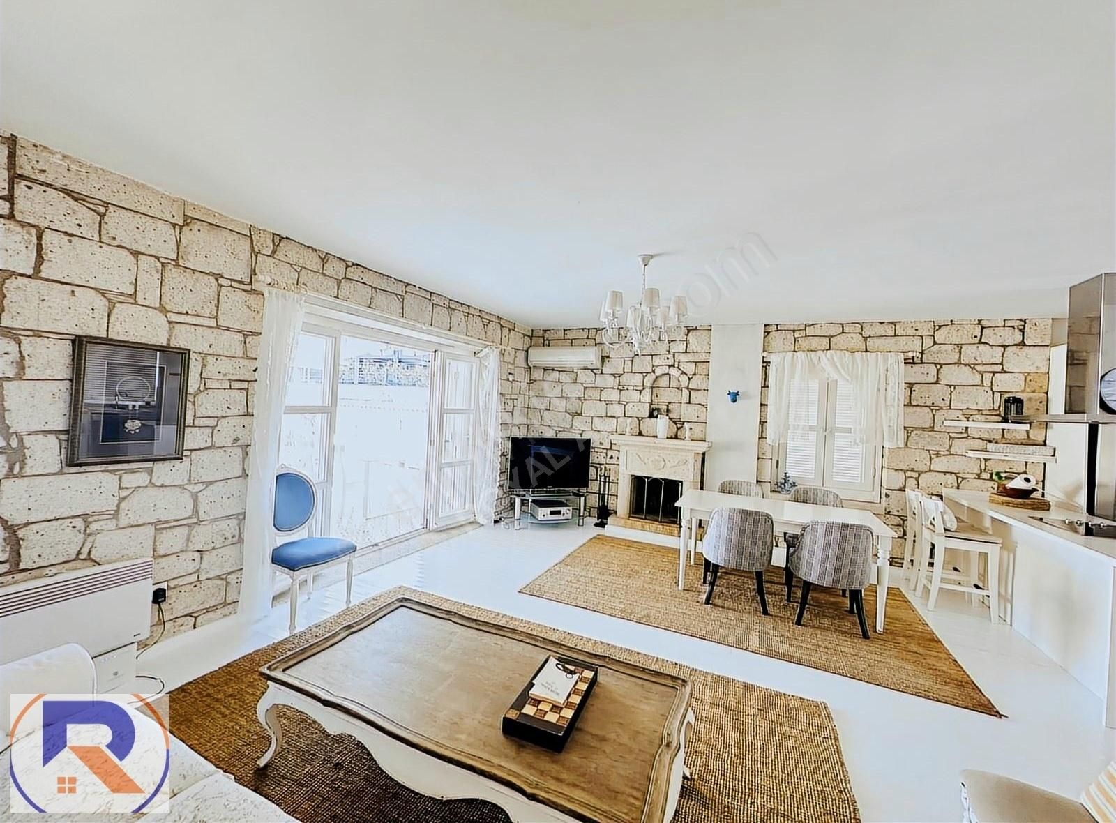 Royalden Alaçatı Merkeze Yürüme Mesafesinde Satılık Villa - Görsel 18