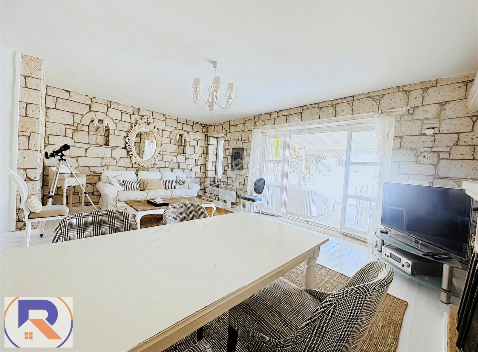 Royalden Alaçatı Merkeze Yürüme Mesafesinde Satılık Villa - Görsel 3