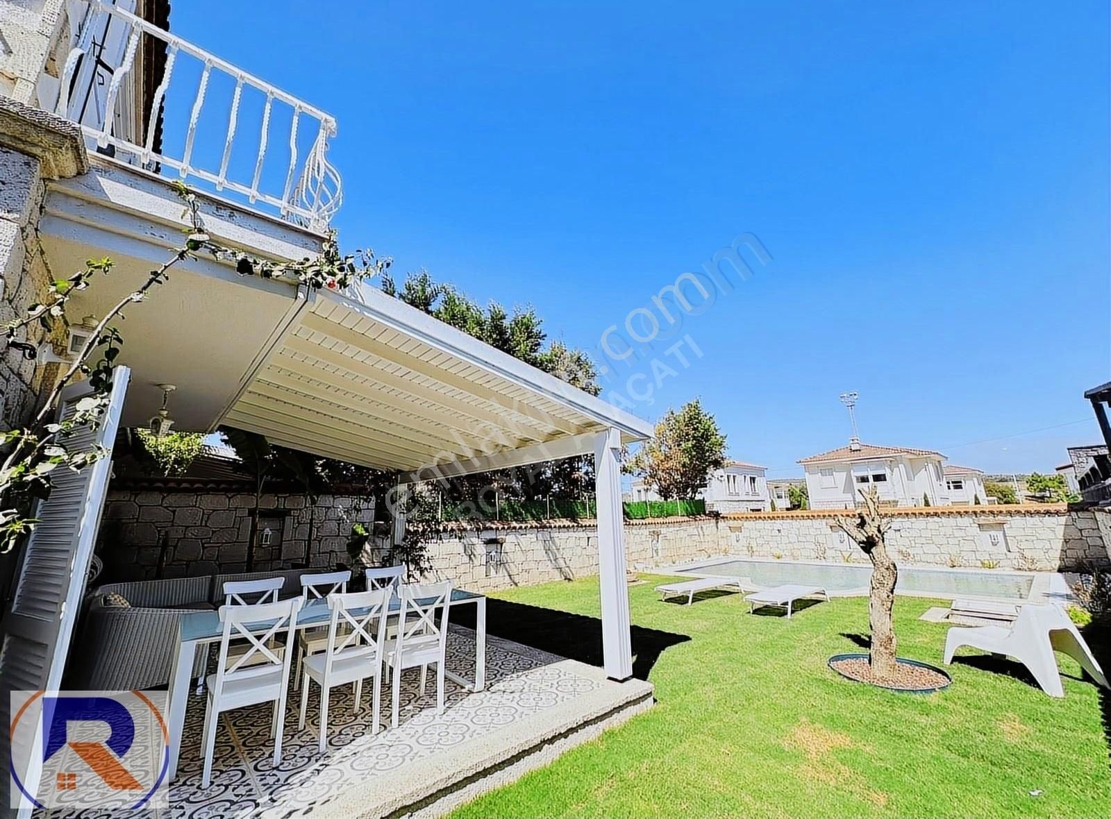 Royalden Alaçatı Merkeze Yürüme Mesafesinde Satılık Villa - Görsel 15