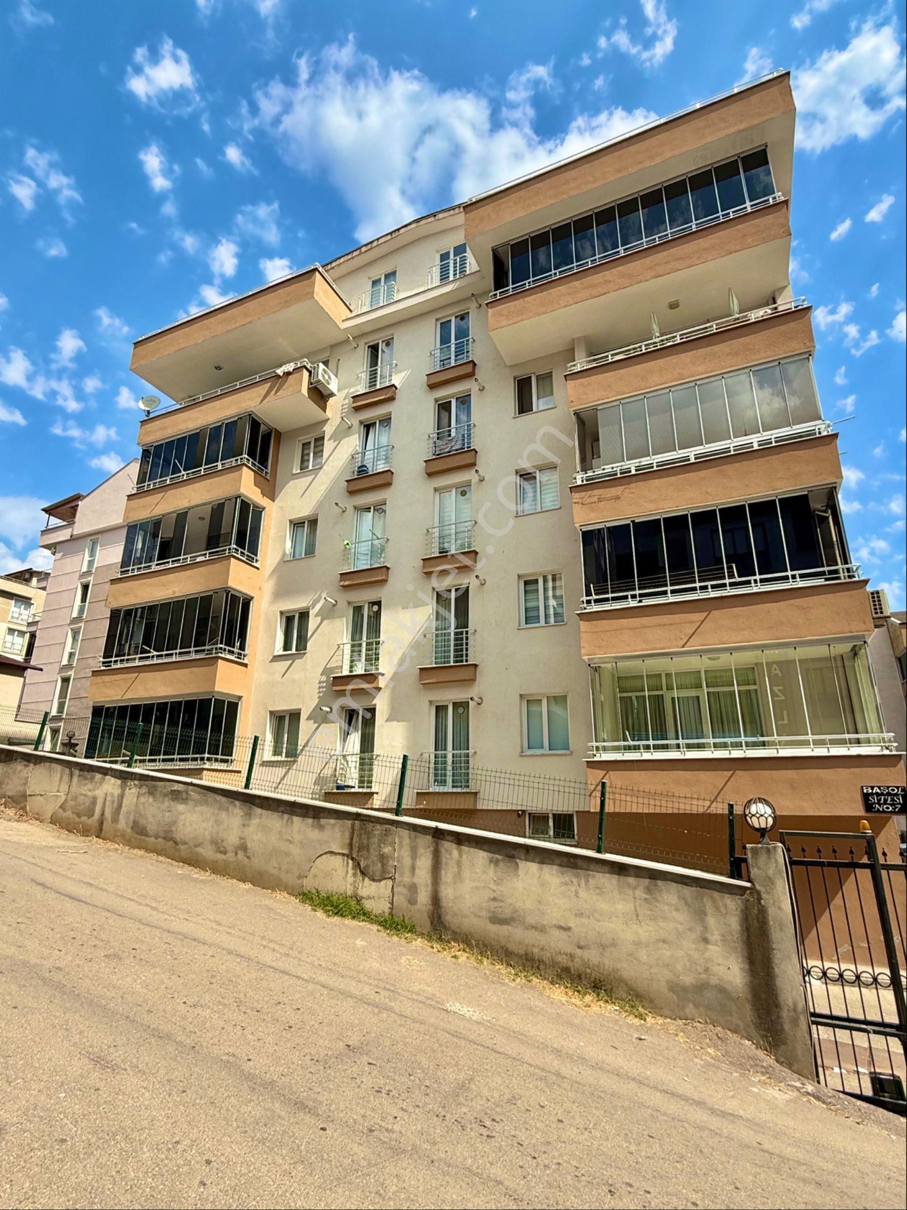 Yunuseli Akyıldız'da Site İçi Kiralık 4+1 Geniş Dubleks Daire