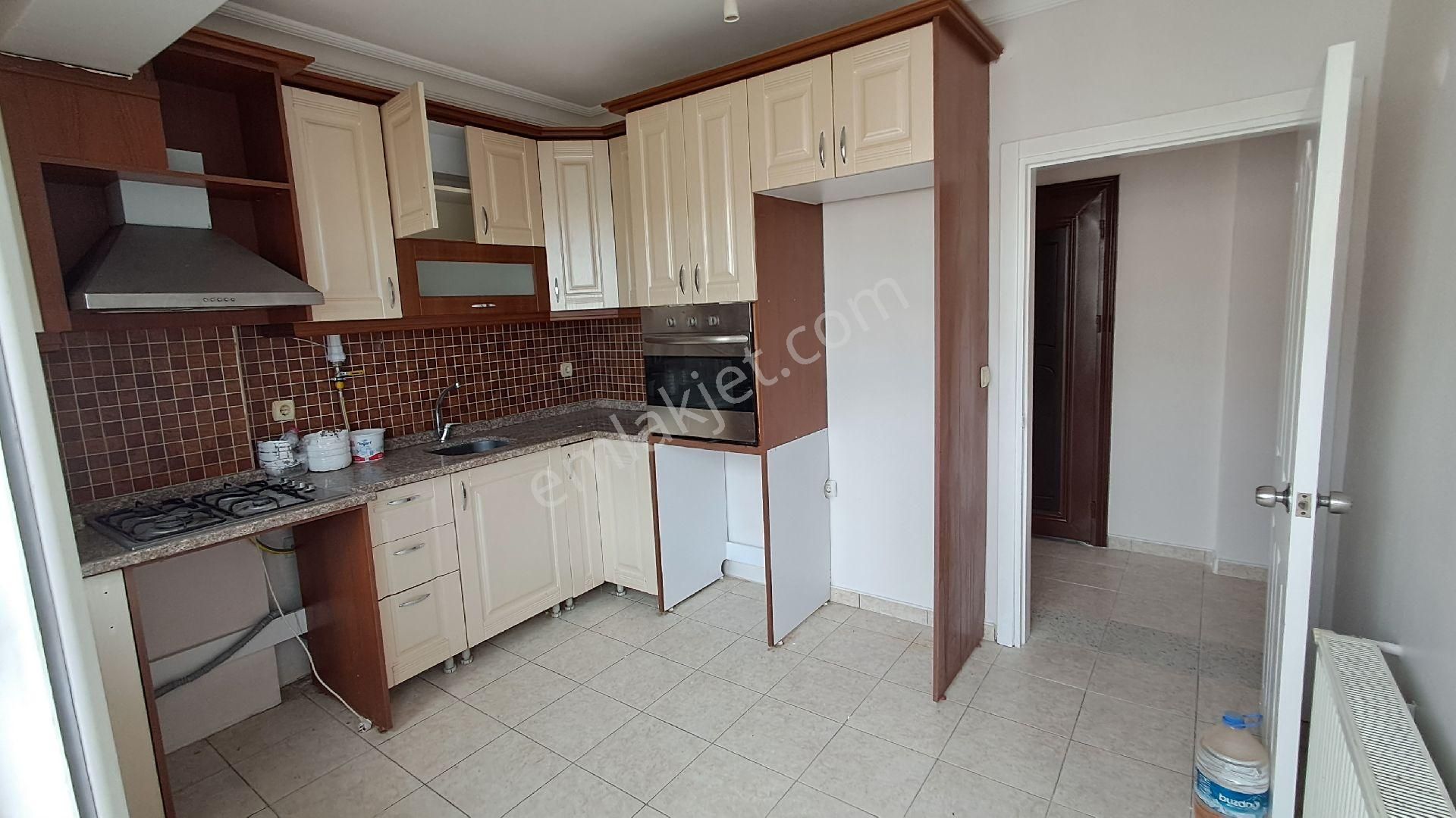 Gelibolu Sarmaşıklı Mevkiinde Kiralık 3+1 Daire - Görsel 12