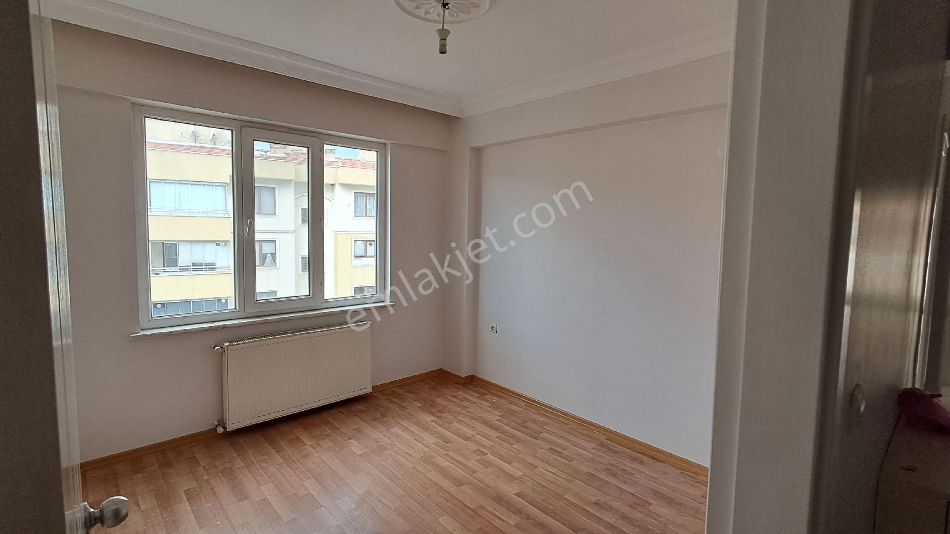 Gelibolu Sarmaşıklı Mevkiinde Kiralık 3+1 Daire - Görsel 14