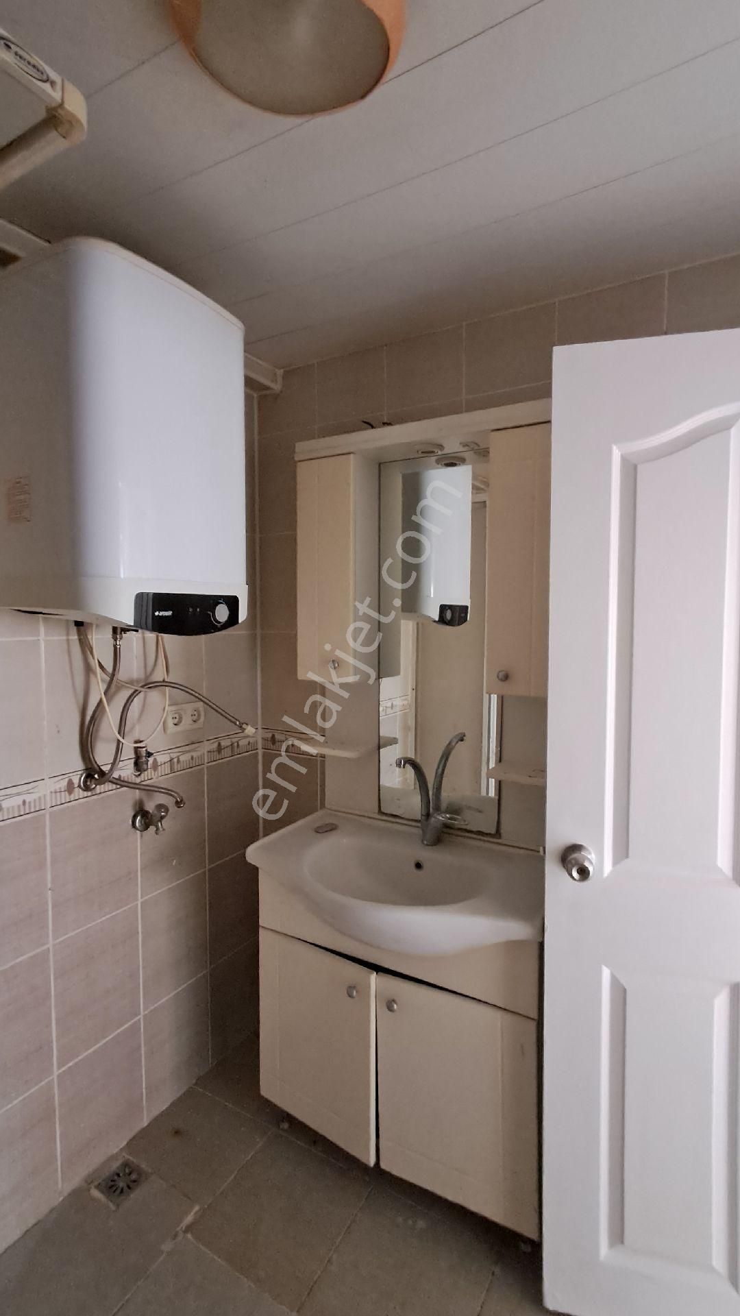Gelibolu Sarmaşıklı Mevkiinde Kiralık 3+1 Daire - Görsel 22