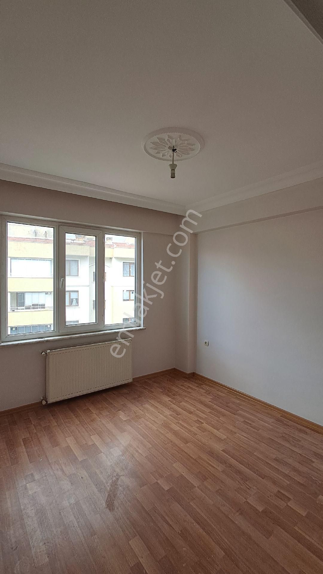 Gelibolu Sarmaşıklı Mevkiinde Kiralık 3+1 Daire - Görsel 13