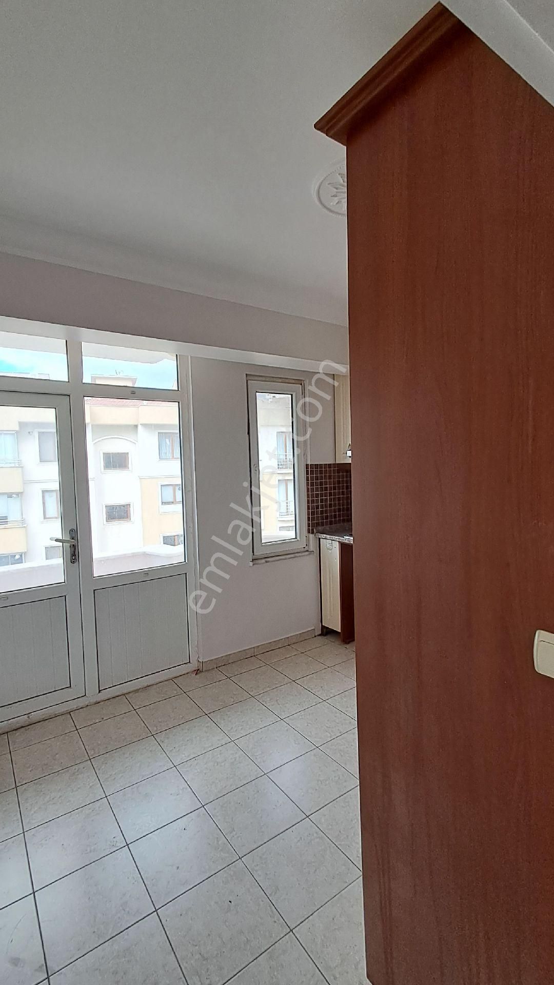 Gelibolu Sarmaşıklı Mevkiinde Kiralık 3+1 Daire - Görsel 9