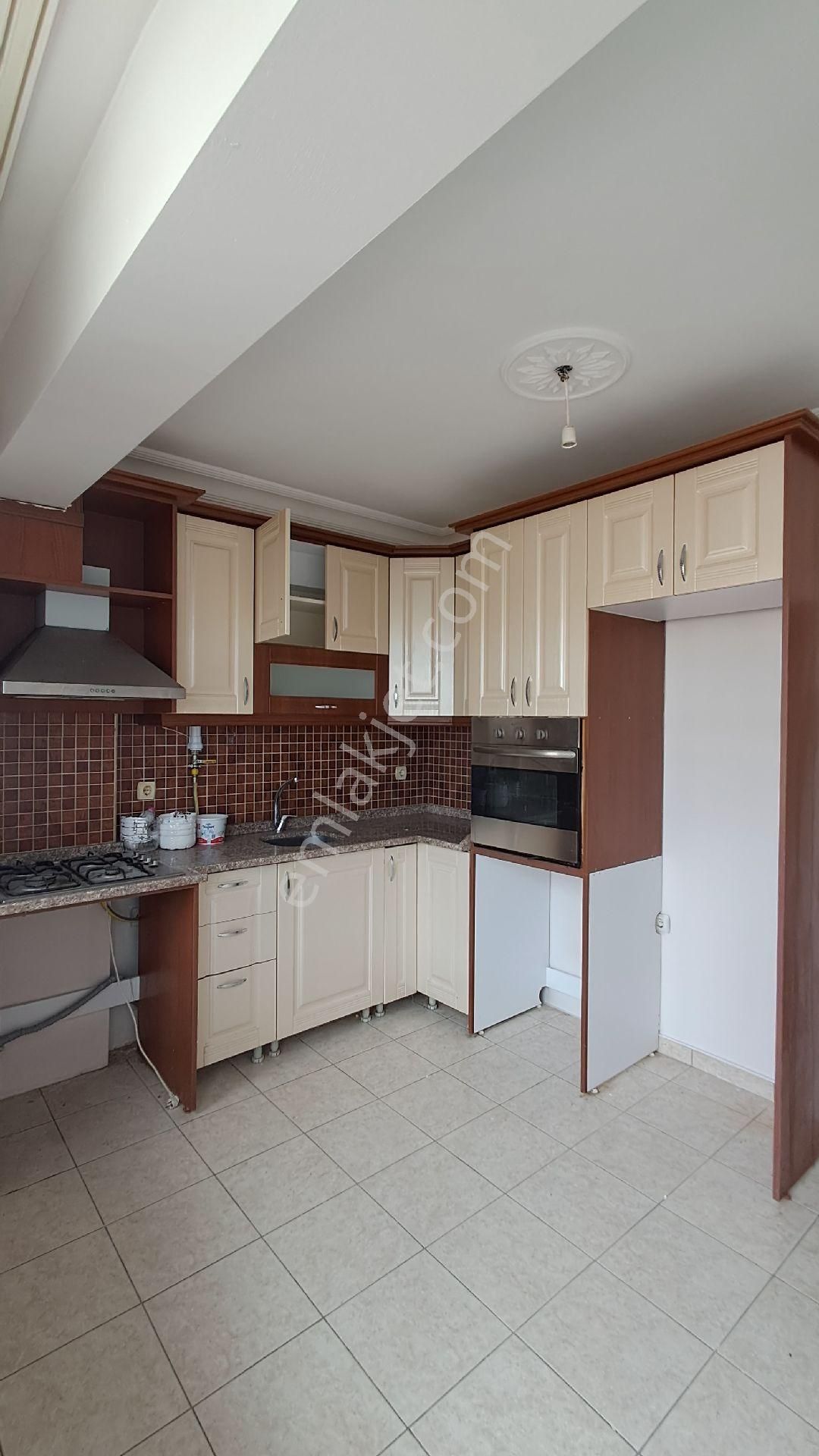 Gelibolu Sarmaşıklı Mevkiinde Kiralık 3+1 Daire - Görsel 11