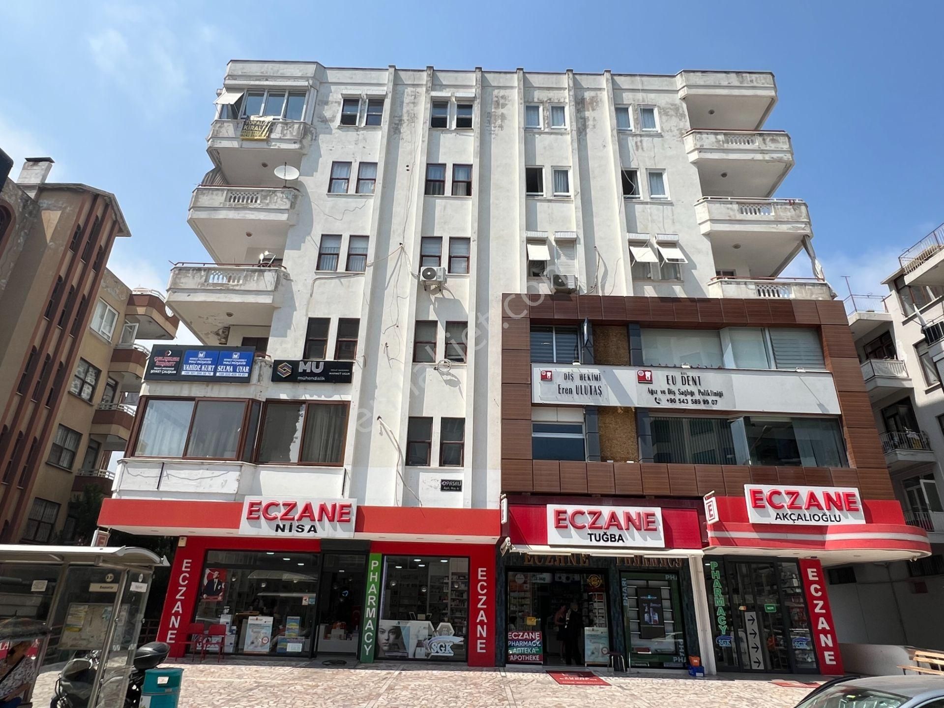 Alanya Merkezde Kiralık 2+1 Ayrı Mutfak Asansörlü Daire