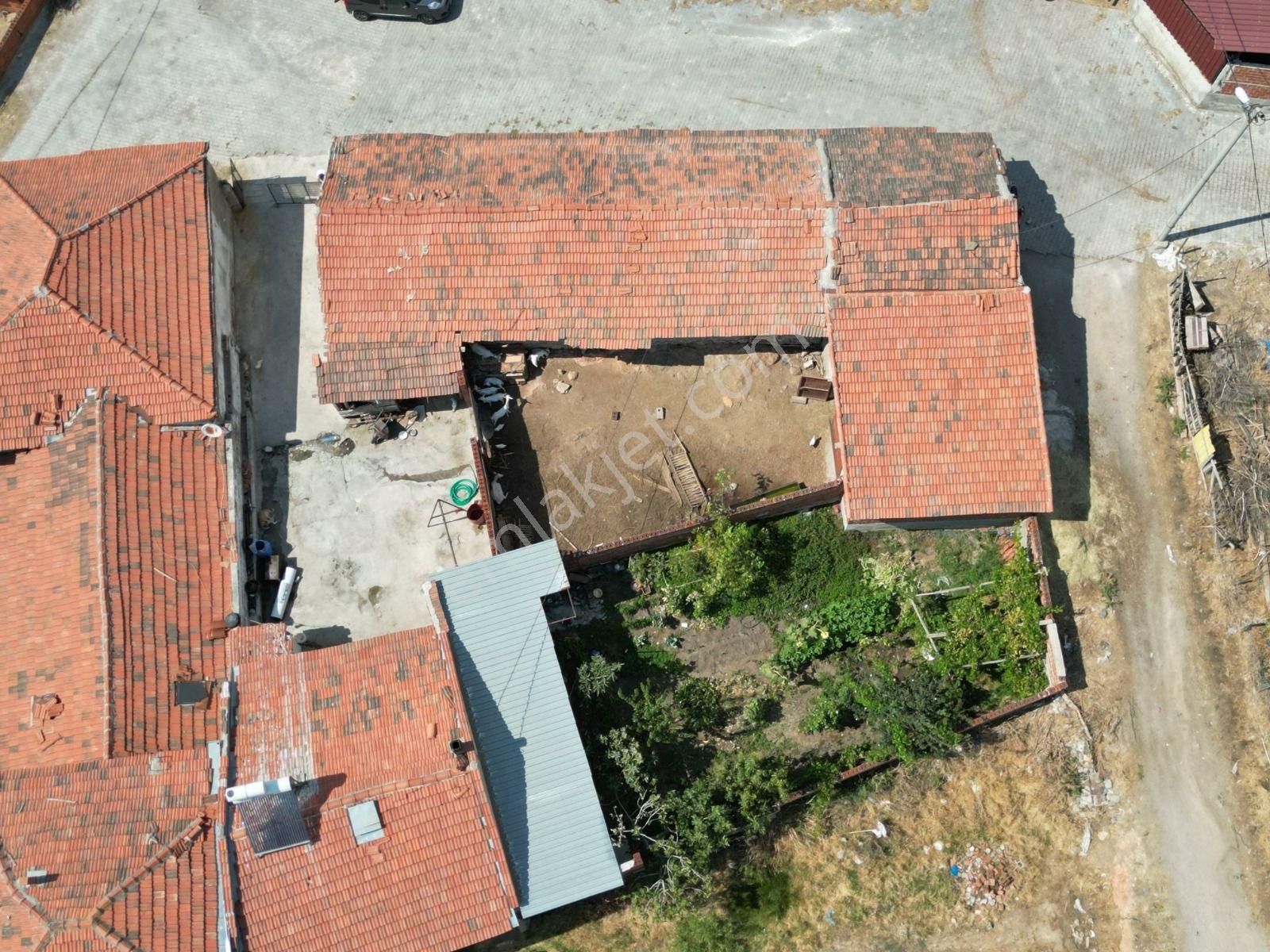 Sabri Pınarbaşı'ndan Havran Çamdibi'nde Satılık 556m2 Arsa İçinde Köy Evi - Görsel 2