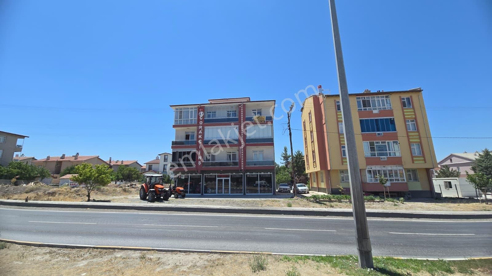 Karapınar Emlak'tan Üniversite Karşısı 1+1 Kiralık Daire