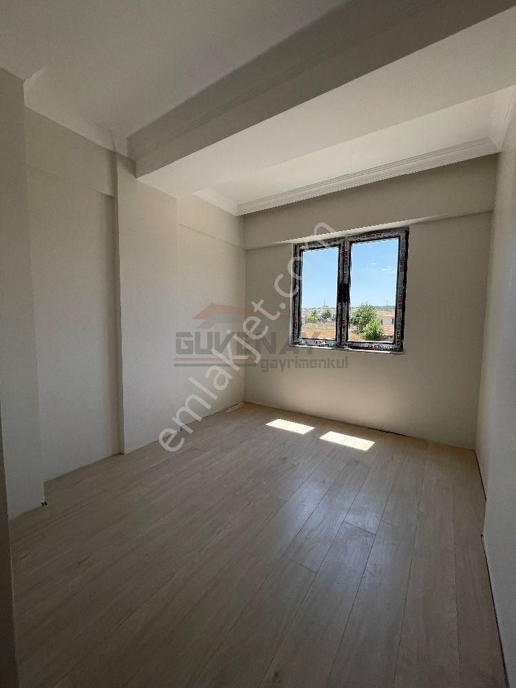 Güvenay – Çorum Fen Lisesi Caddesi – Kredi Yurtlar Yanı 2+1 Satılık Daire