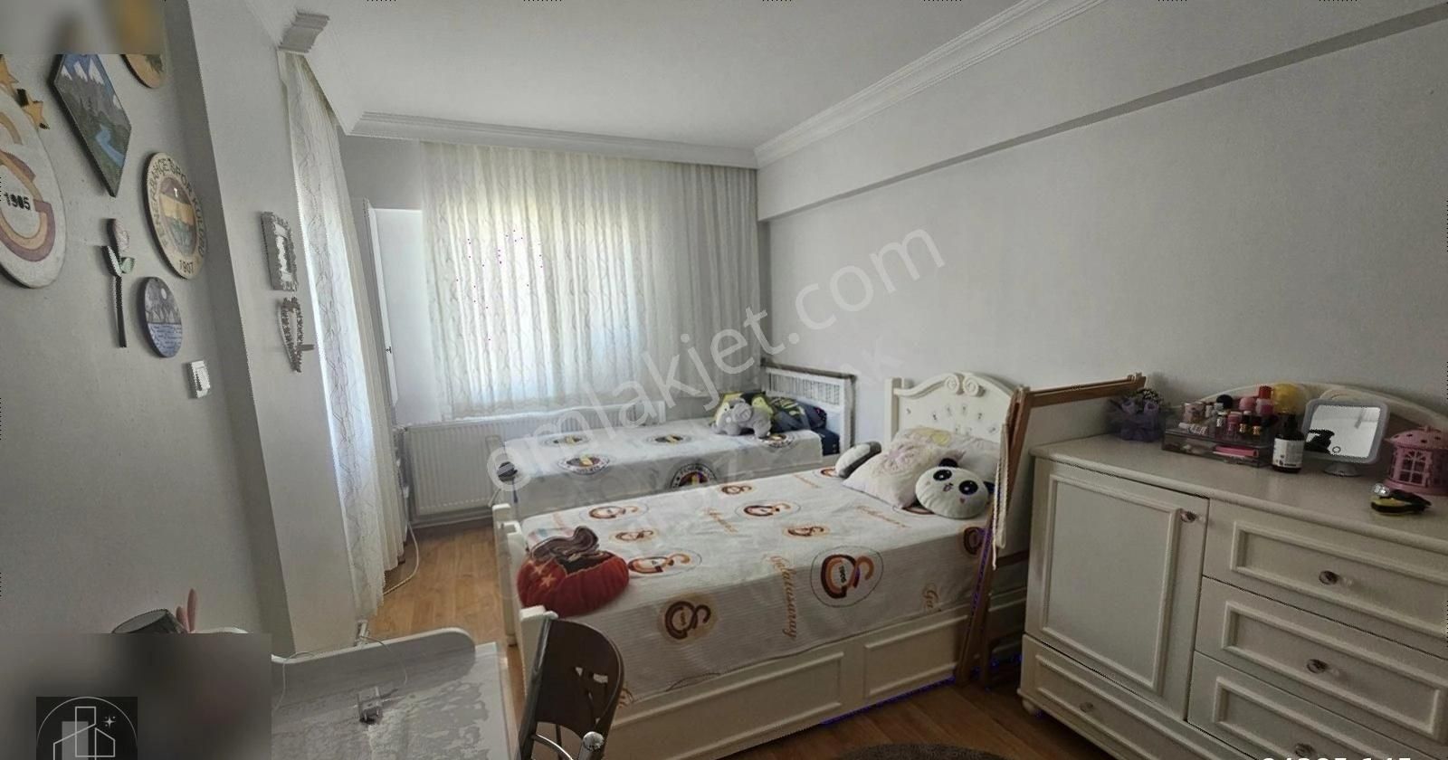 Satılık 2+1 Geniş Ara Kat Daire Seferihisar / Ana Cadde Üzeri - Görsel 2
