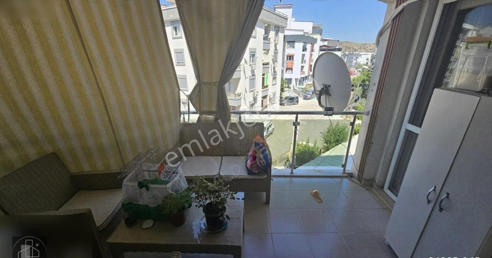 Satılık 2+1 Geniş Ara Kat Daire Seferihisar / Ana Cadde Üzeri - Görsel 8