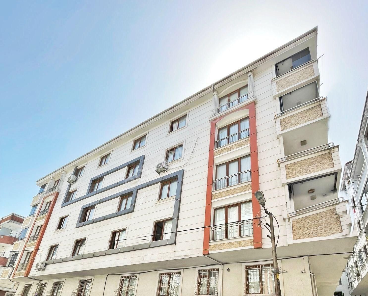Mehterçeşme'de Kapalı Otoparklı 2+1 Krediye Uygun Satılık Daire- Ufuk Cd.