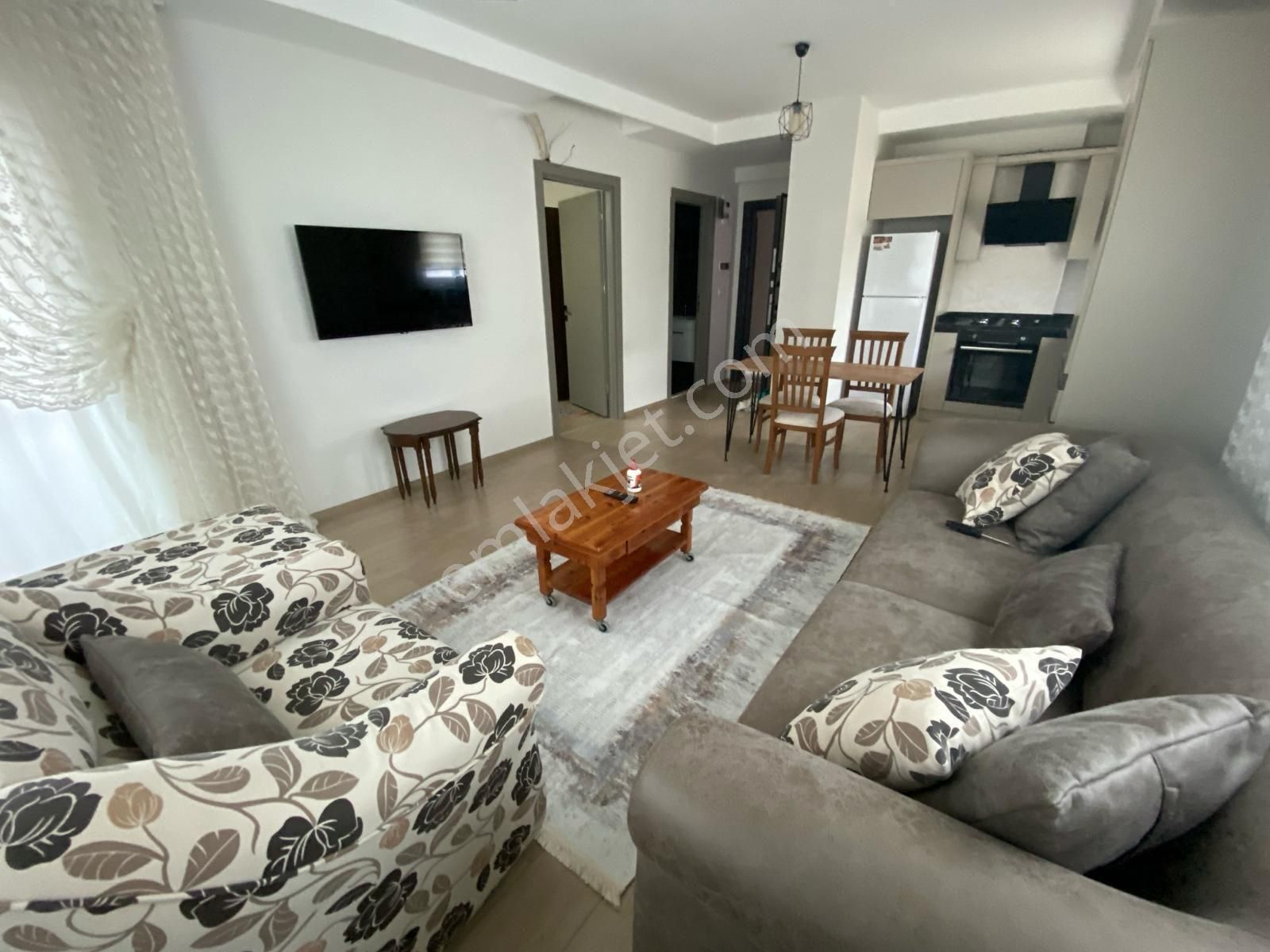 Çarkıpare Mahallesinde 1+1 Doğalgazlı Hasarsız Eşyalı Kiralık Daire