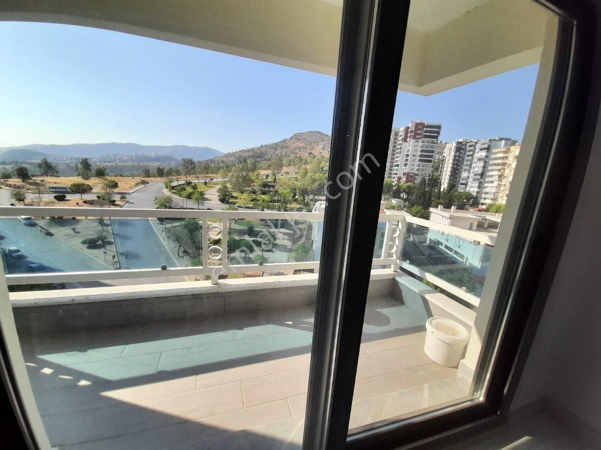 Turyapdan Bayraklıda Deniz Manzaralı Full Tadilatlı Satılık - Görsel 9