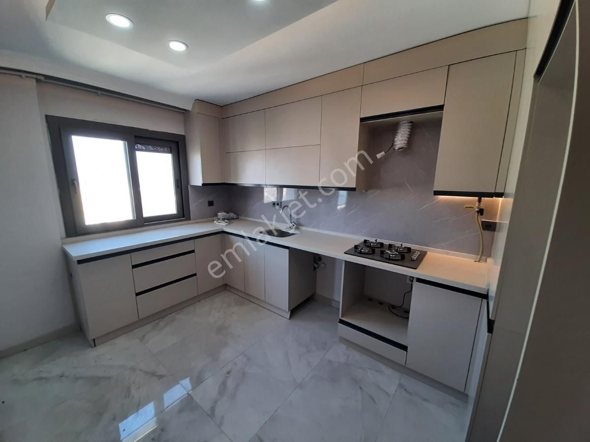 Turyapdan Bayraklıda Deniz Manzaralı Full Tadilatlı Satılık - Görsel 4