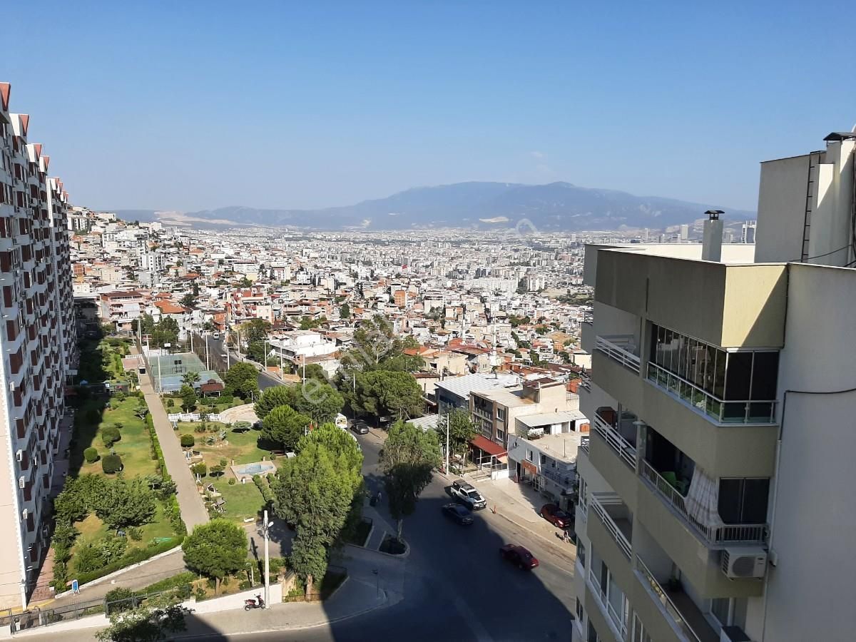 Turyapdan Bayraklıda Deniz Manzaralı Full Tadilatlı Satılık - Görsel 12