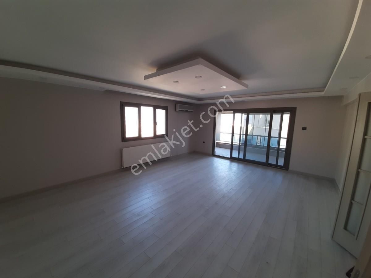 Turyapdan Bayraklıda Deniz Manzaralı Full Tadilatlı Satılık - Görsel 2